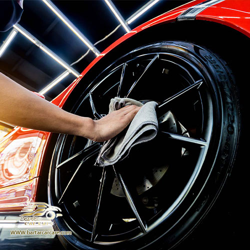 دیتیلینگ خودروهای لوکس - شستن چرخها و رینگها